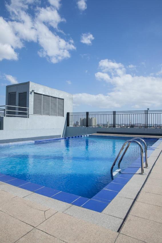 Melbourne Suites 마카티 외부 사진